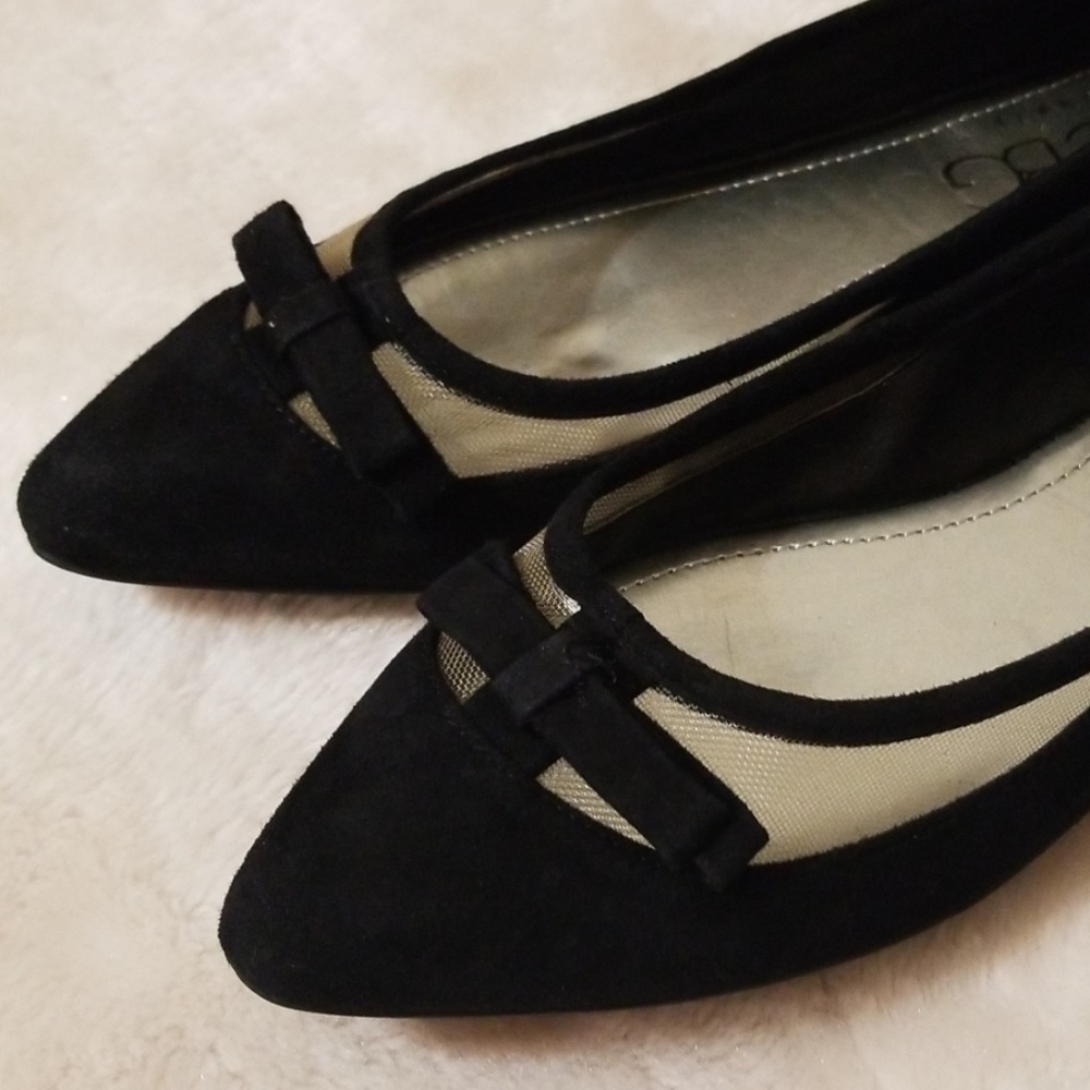NIB<BCBG Paris> 👠 Zarine Black Suede Flats - Picture 5 of 8